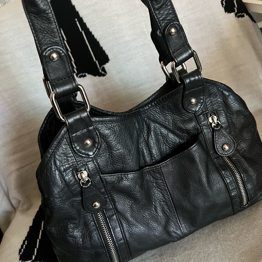 Elegant Black Leather Handbag